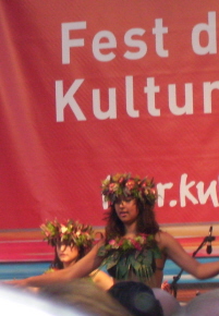 Foto von Mädchen aus Tahiti beim Fest der Kulturen