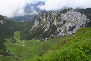 Foto von der Aussicht vom Gipfelkreuz aus