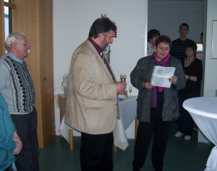 Foto von Andrea beim Gedichtvortrag